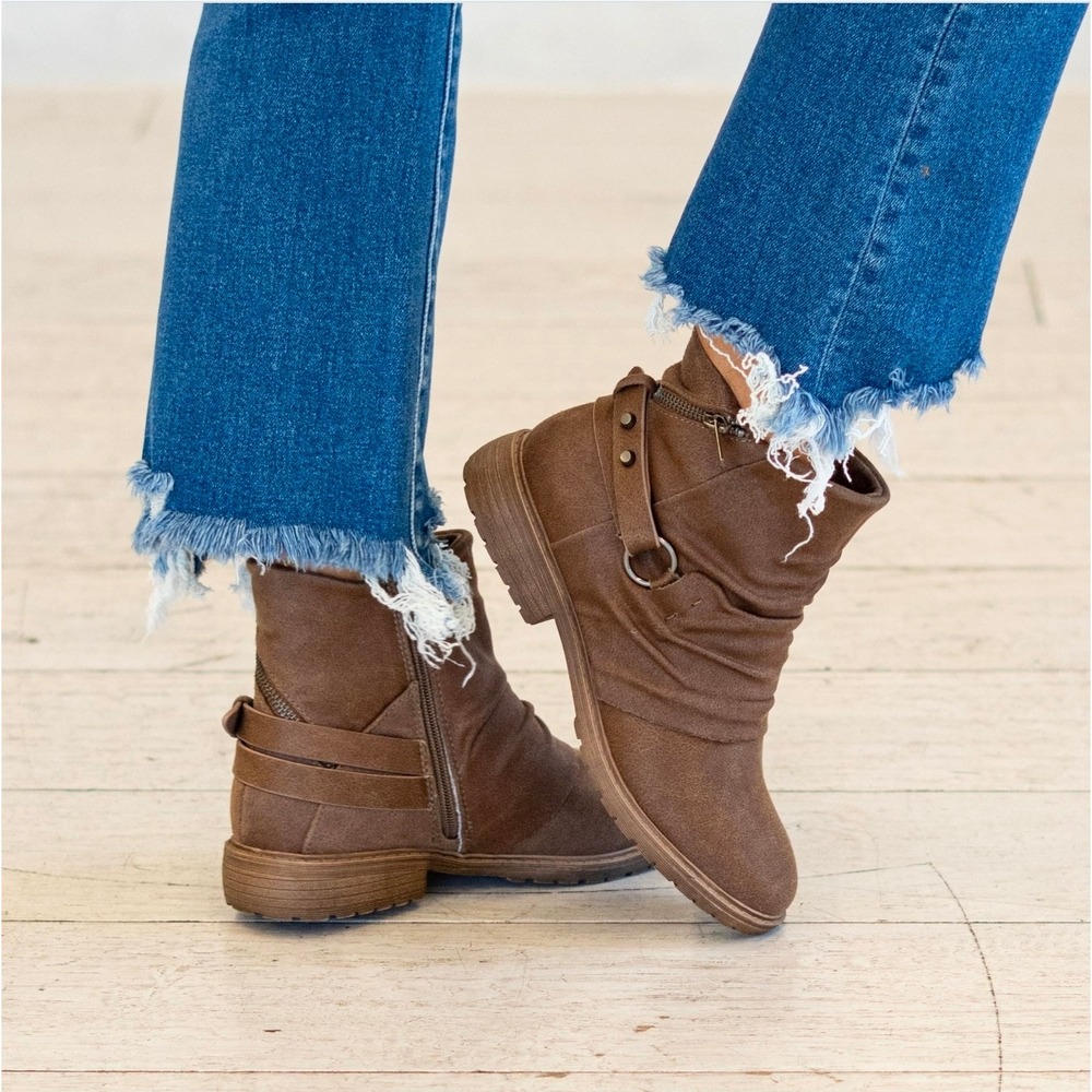 Very G Natasha Brown Ruched‎ Ankle Boots Size 8 VGLB0447-200 Harness Moto Boho